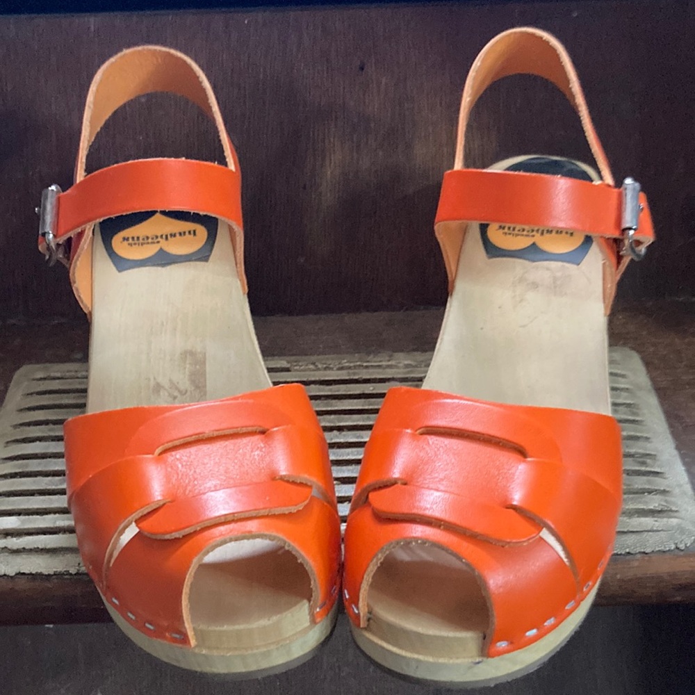 Swedish Hasbeens Orange clog sandals sz. 39 Never Worn!